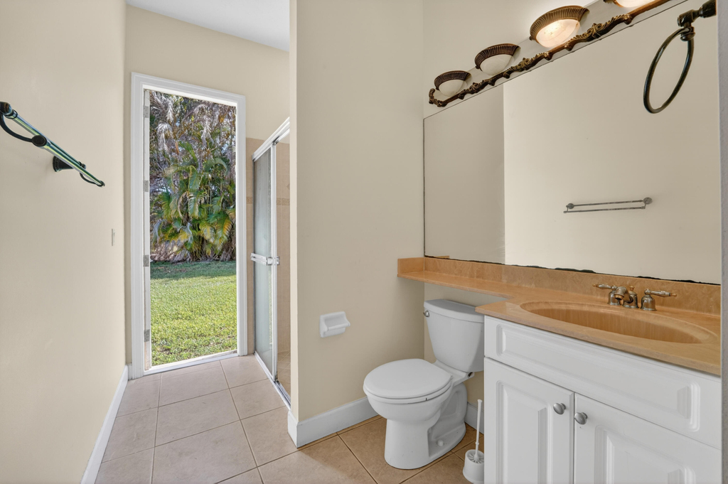 854 Sw St Tropez Court - Photo 18