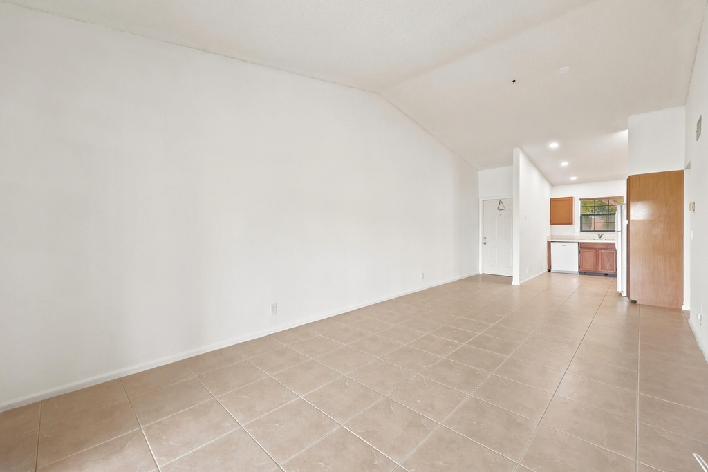 2600 Greenwood Terrace - Photo 7