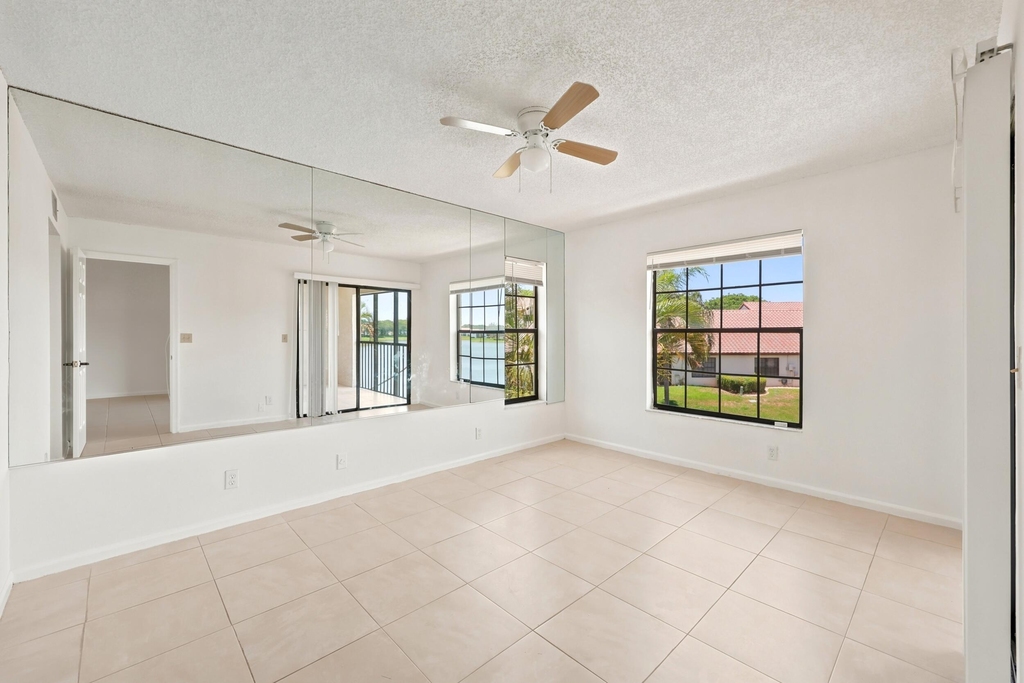 2600 Greenwood Terrace - Photo 10