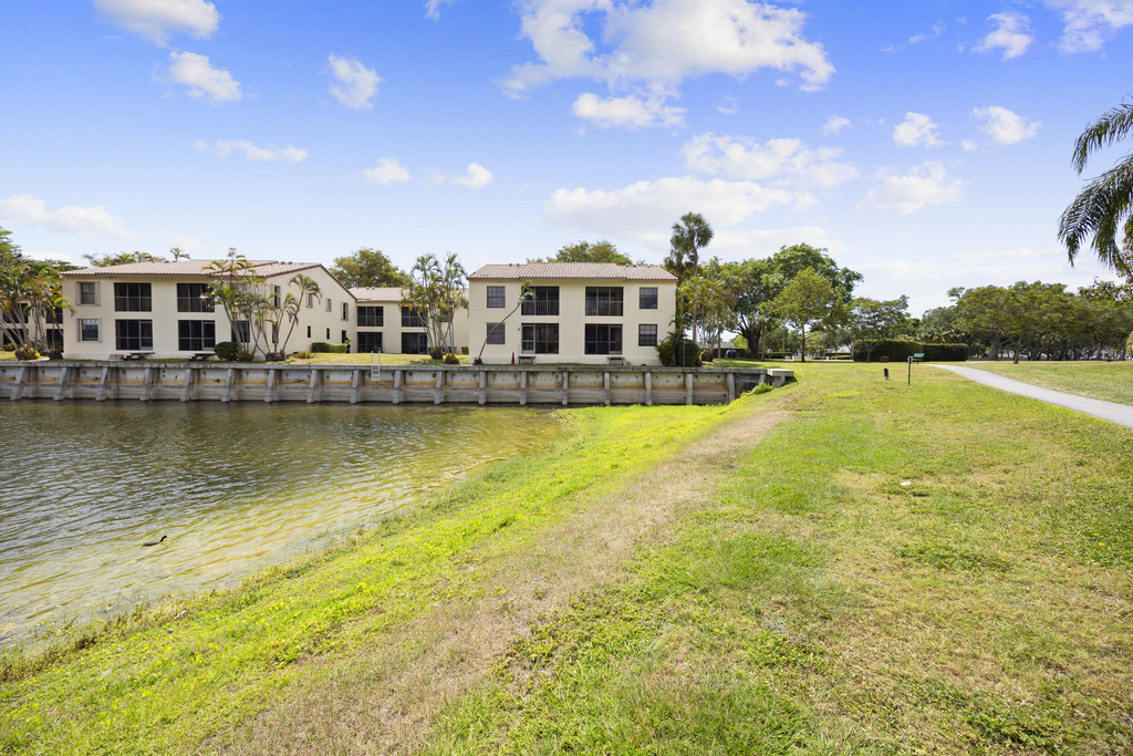 2600 Greenwood Terrace - Photo 27