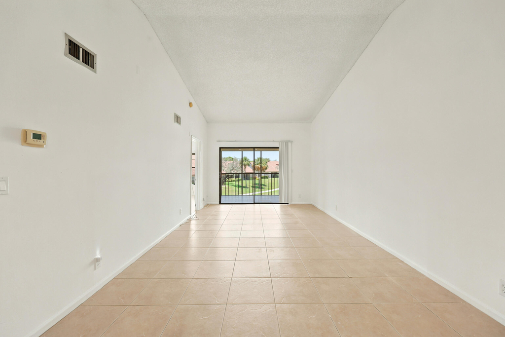 2600 Greenwood Terrace - Photo 2