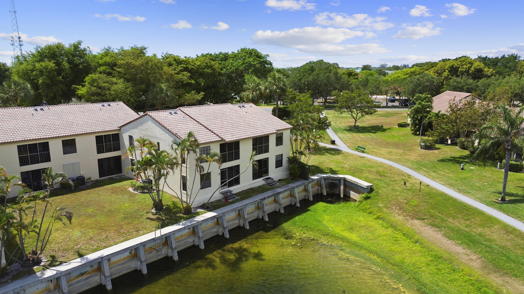 2600 Greenwood Terrace - Photo 32