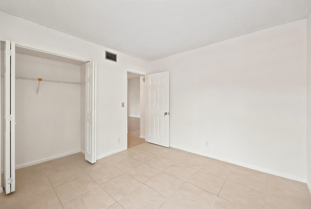 2600 Greenwood Terrace - Photo 18