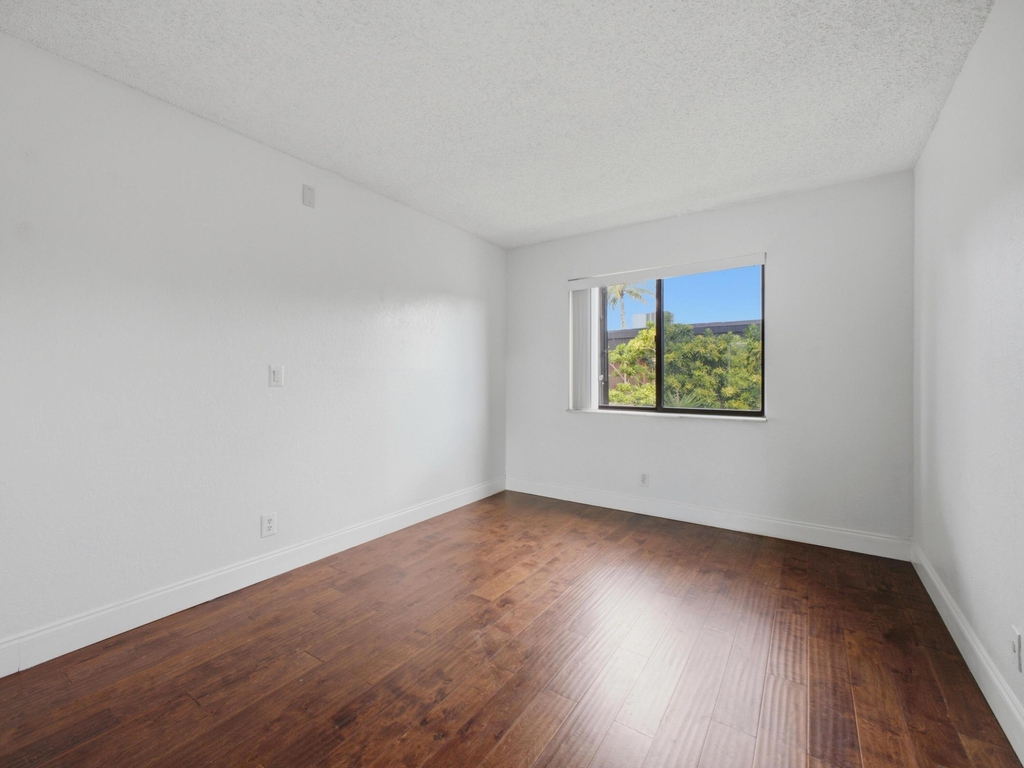 105 Woodland Road - Photo 30