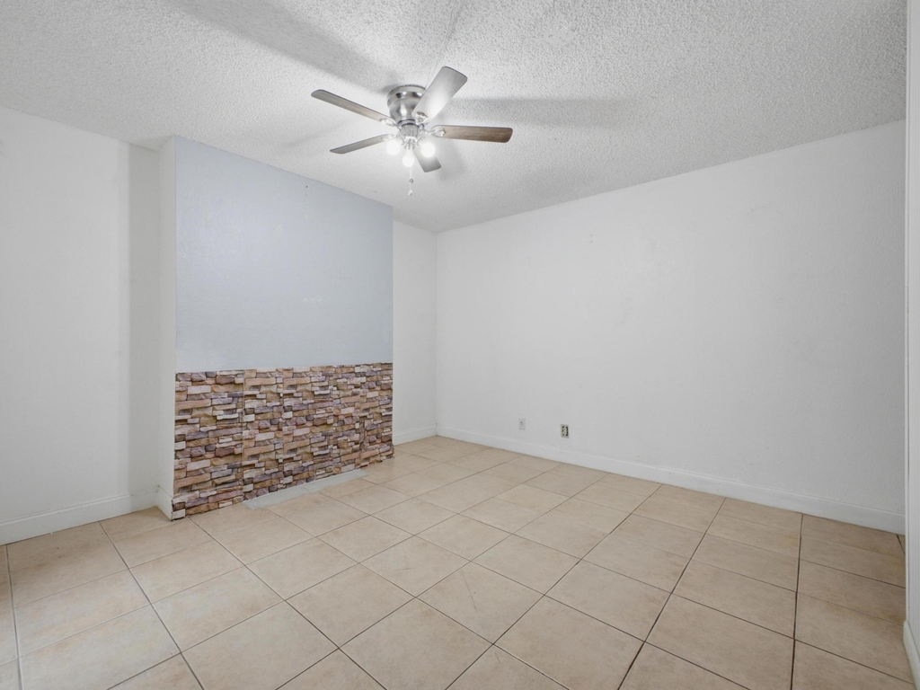 105 Woodland Road - Photo 18