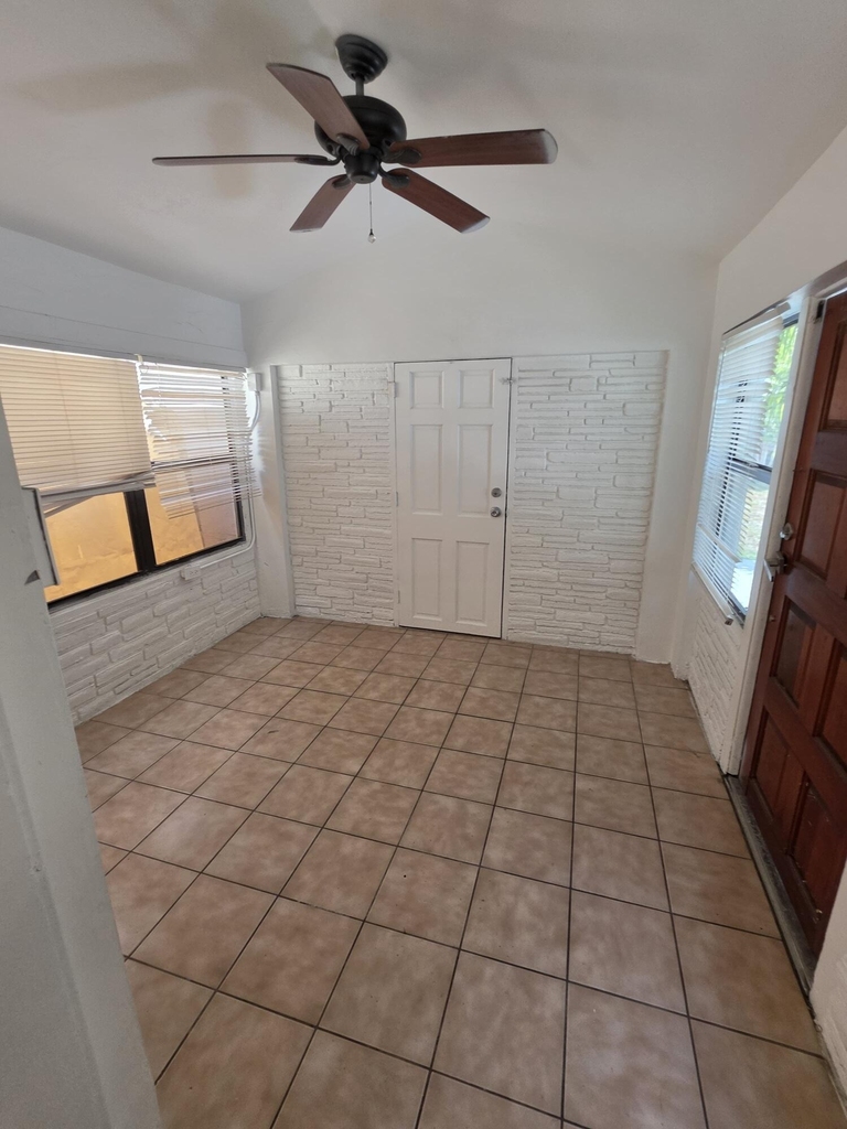 1824 Roosevelt Street - Photo 9