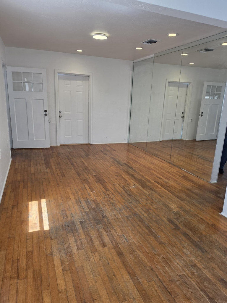 1824 Roosevelt Street - Photo 3