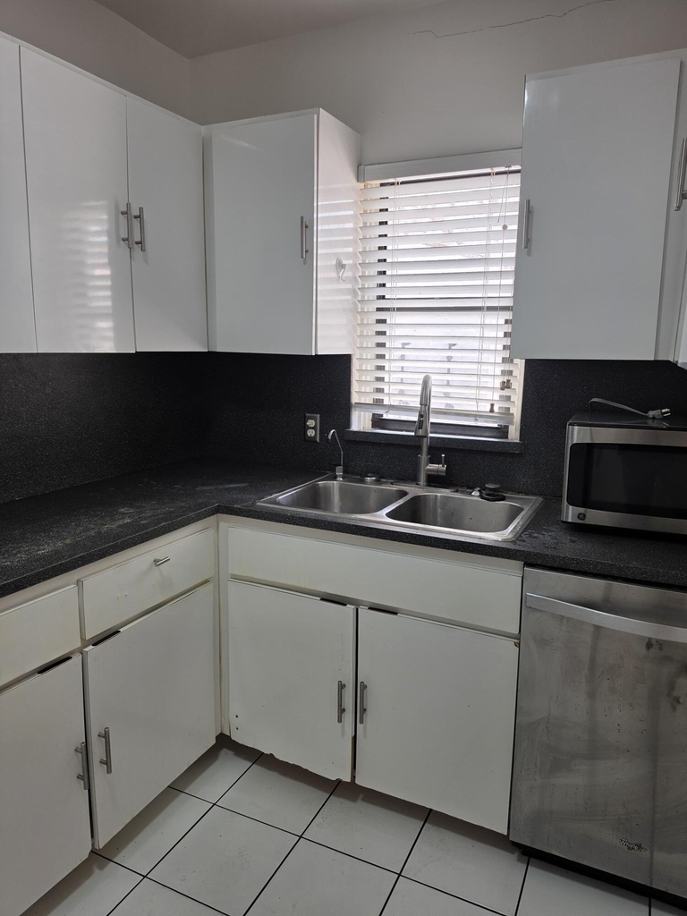 1824 Roosevelt Street - Photo 5