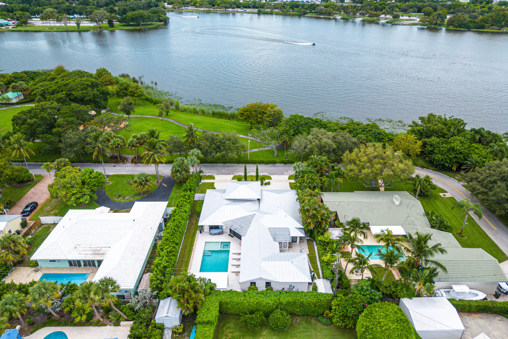 1117 Lake Drive - Photo 40