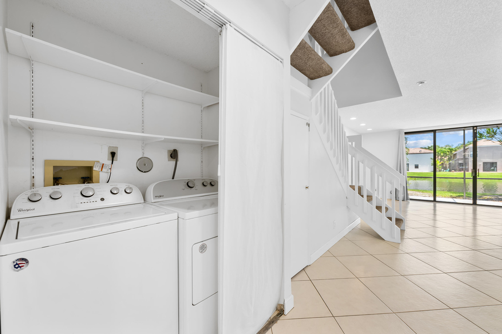 10691 Nw 14th Street - Photo 19