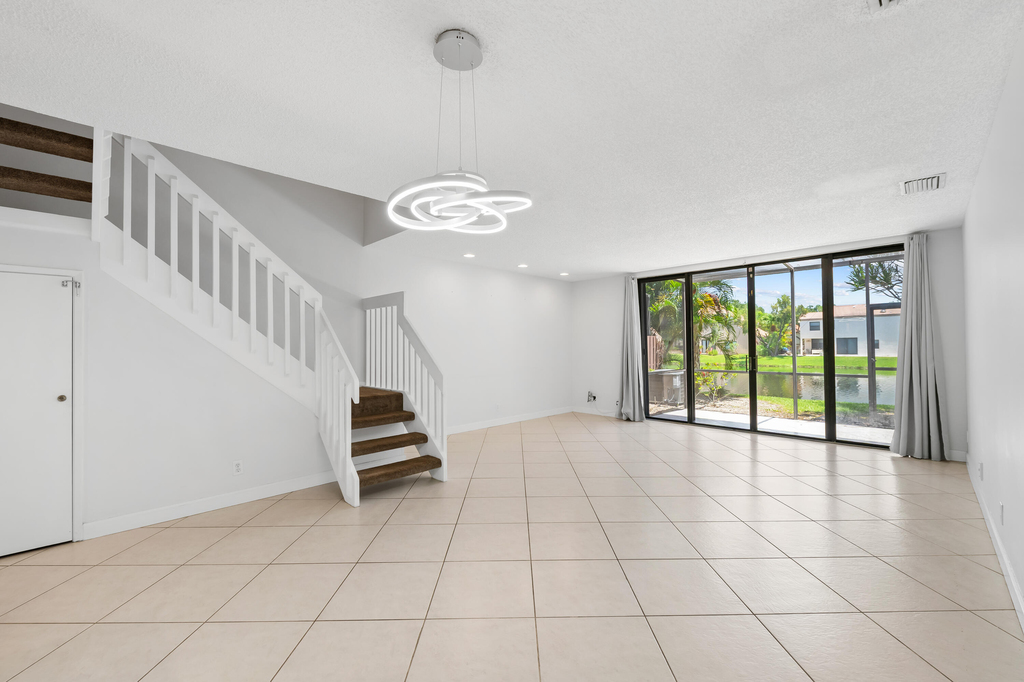 10691 Nw 14th Street - Photo 15