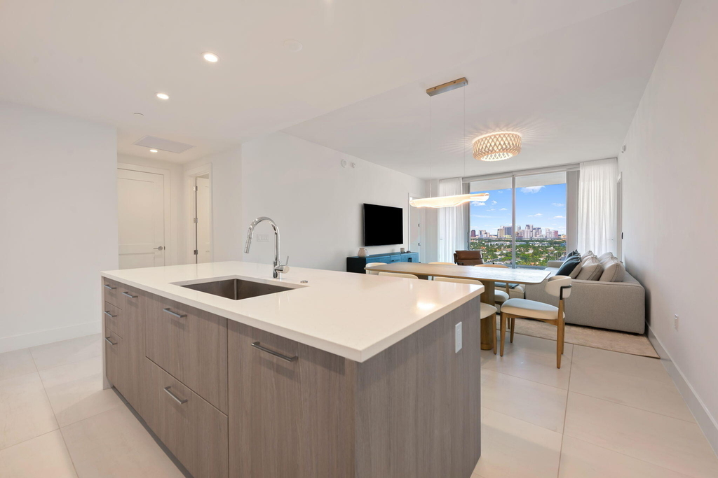 153 N Seabreeze Boulevard - Photo 19