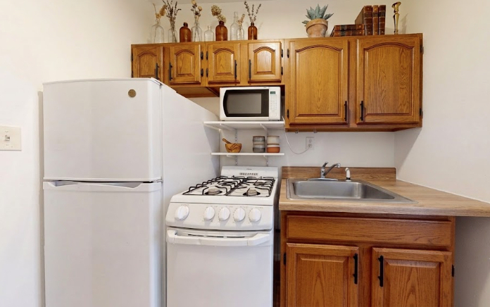 94 3rd Avenue - Photo 2