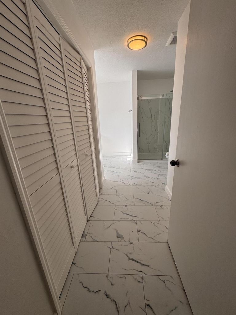 476 19th Place - Photo 23
