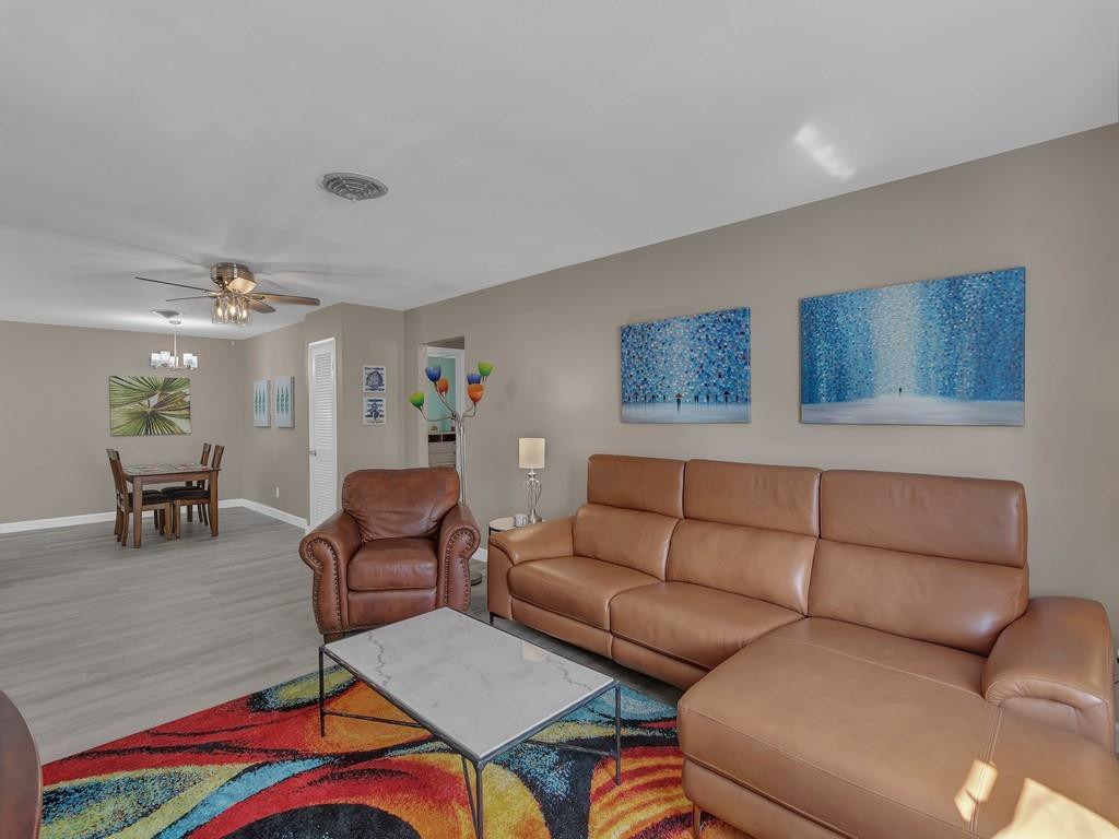 476 19th Place - Photo 5