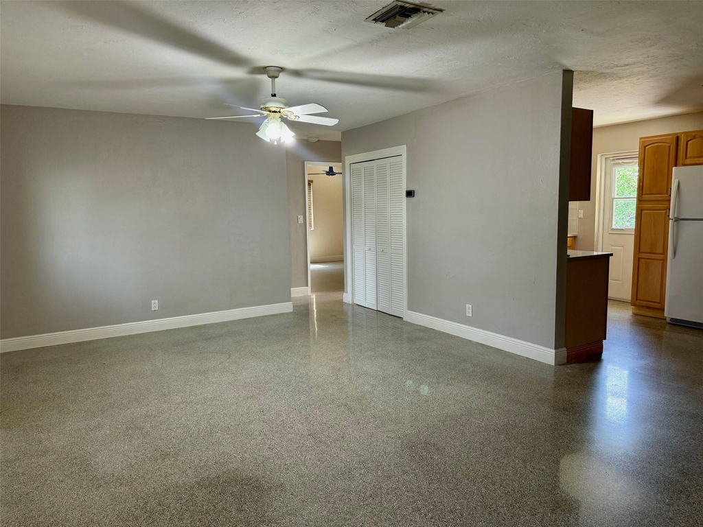 2624 Ne 8th Court - Photo 2