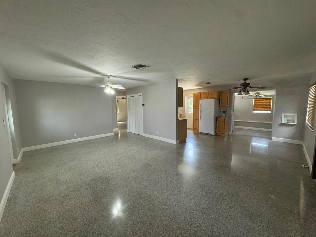 2624 Ne 8th Court - Photo 3