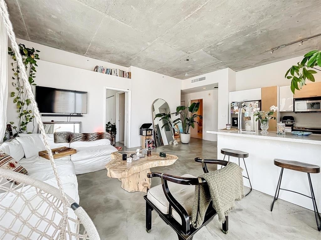 234 Ne 3rd Street - Photo 1