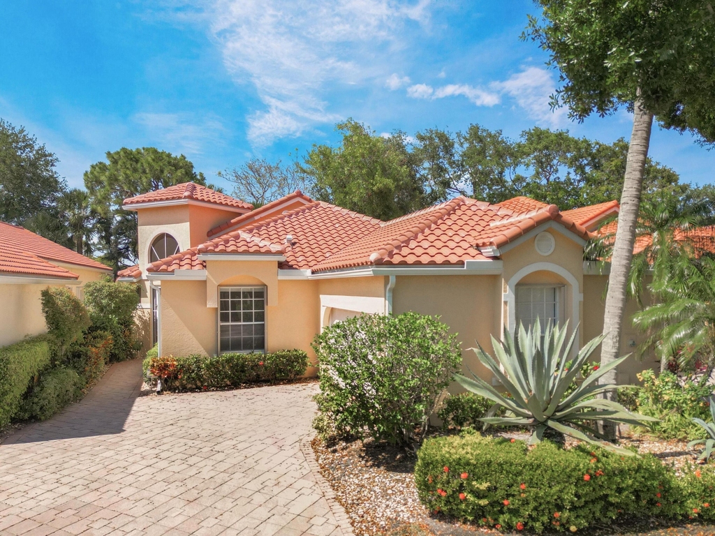 5279 Brookview Drive - Photo 0