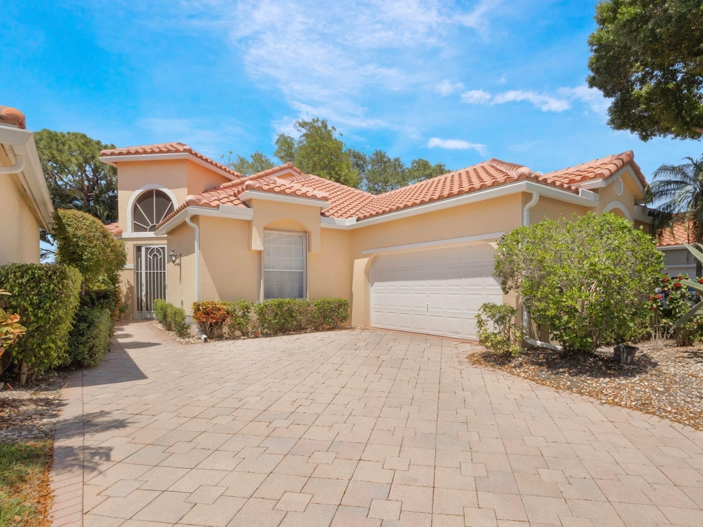 5279 Brookview Drive - Photo 1