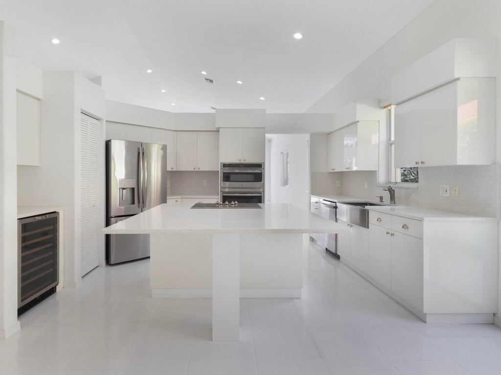 5279 Brookview Drive - Photo 11