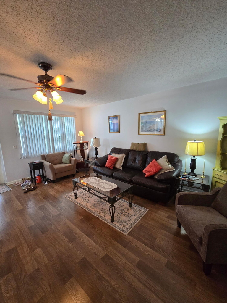 357 Markham P - Photo 1