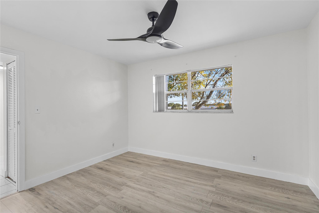 8205 Nw 61st Street - Photo 23
