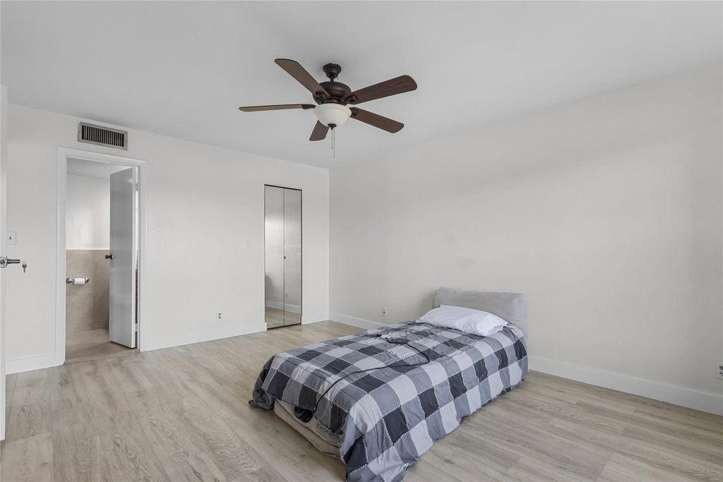 8205 Nw 61st Street - Photo 18