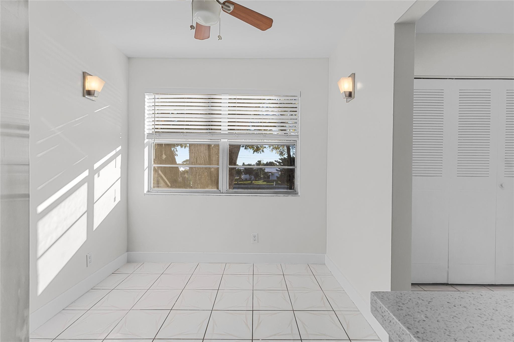 8205 Nw 61st Street - Photo 3