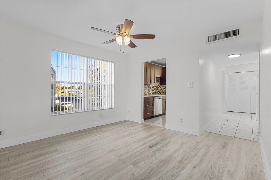 8205 Nw 61st Street - Photo 11