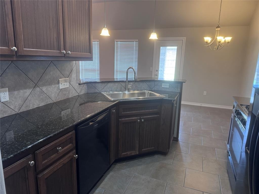 2412 Nw 157th Terrace - Photo 4