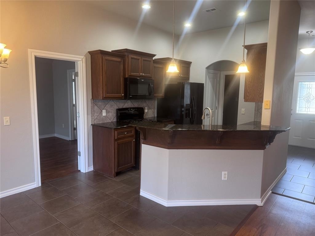 2412 Nw 157th Terrace - Photo 3