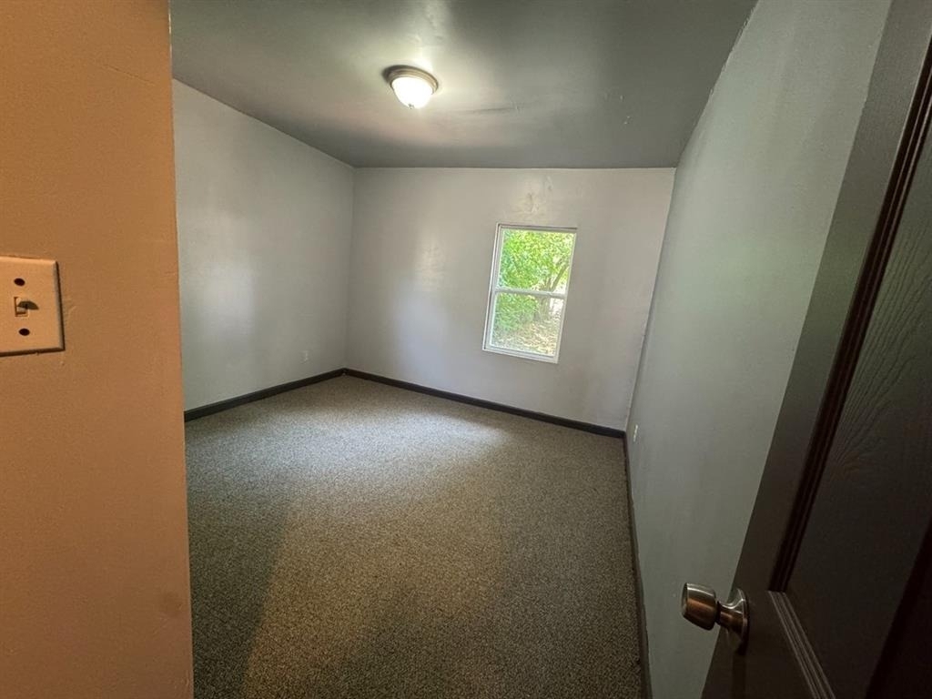 908 Ne 31st Street - Photo 8