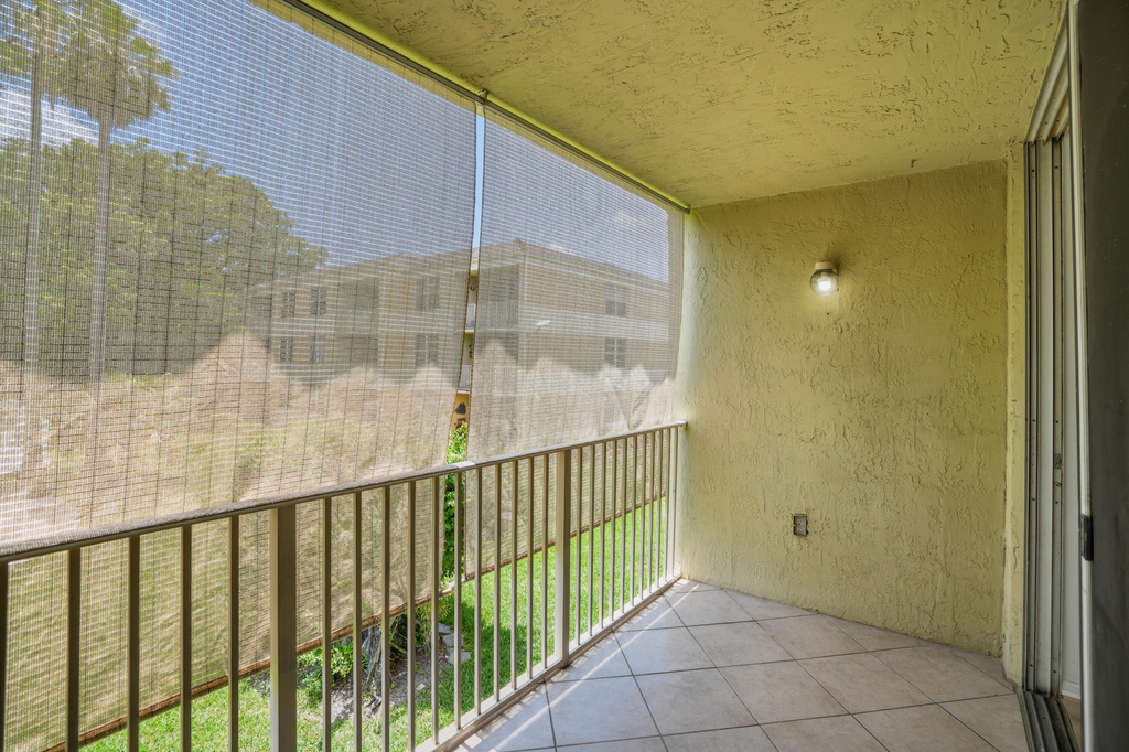 8296 Nw 24th Street - Photo 5