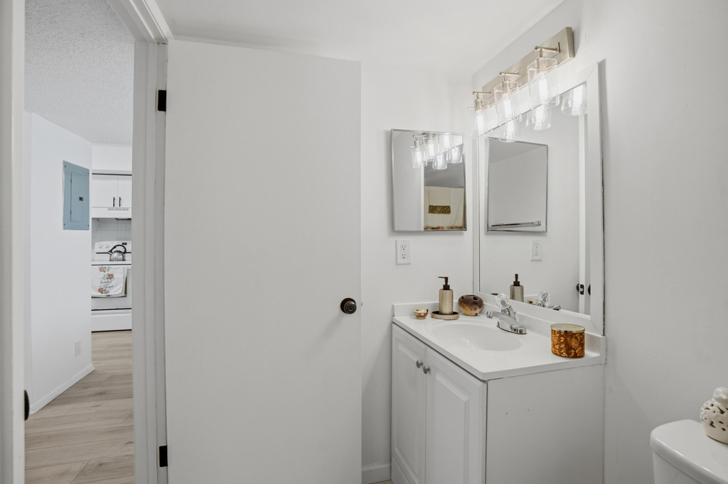 8296 Nw 24th Street - Photo 18