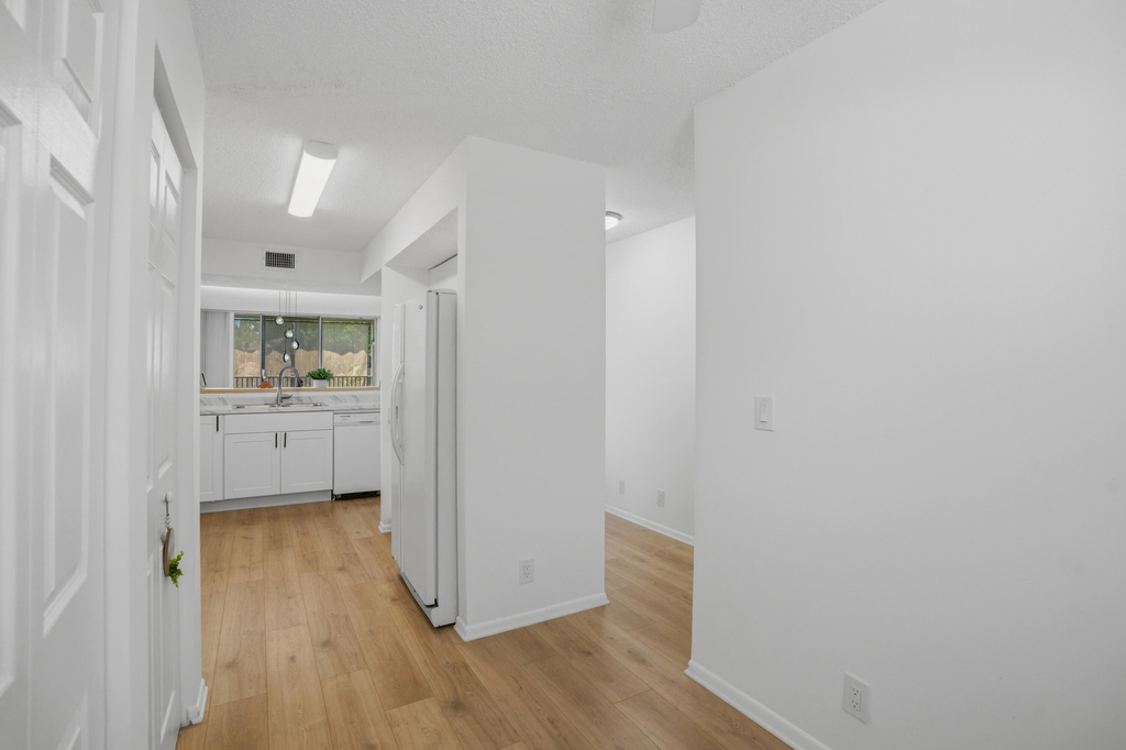 8296 Nw 24th Street - Photo 8
