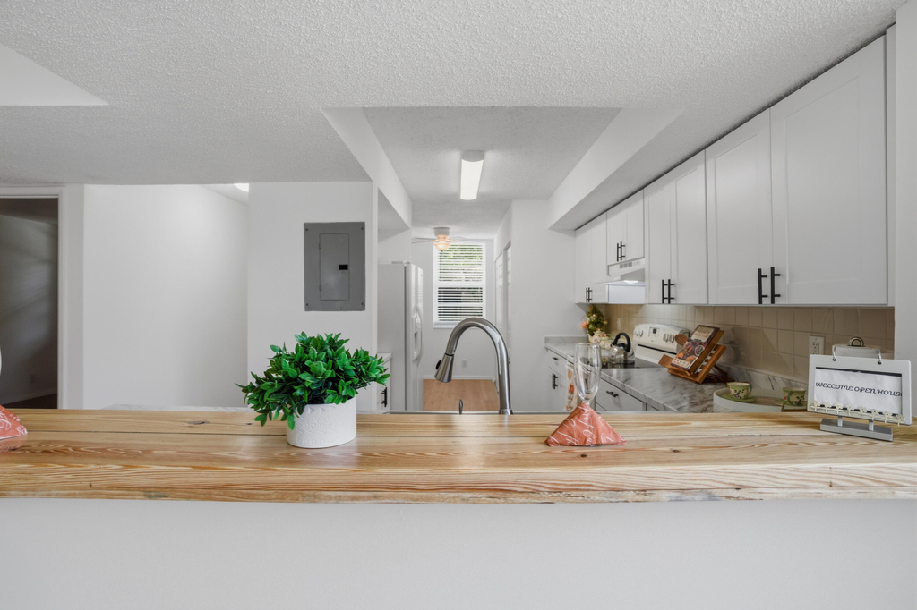 8296 Nw 24th Street - Photo 13
