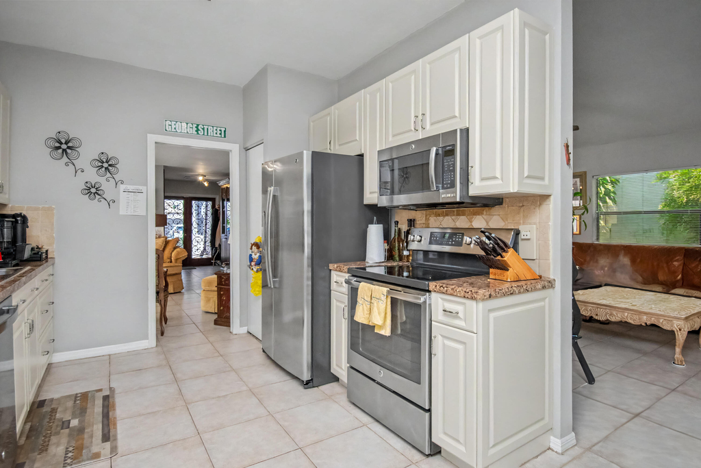 7678 Solimar Circle - Photo 21
