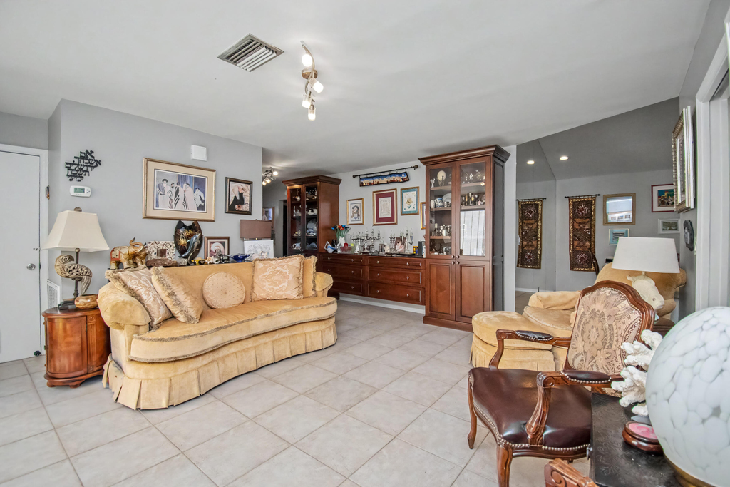 7678 Solimar Circle - Photo 5