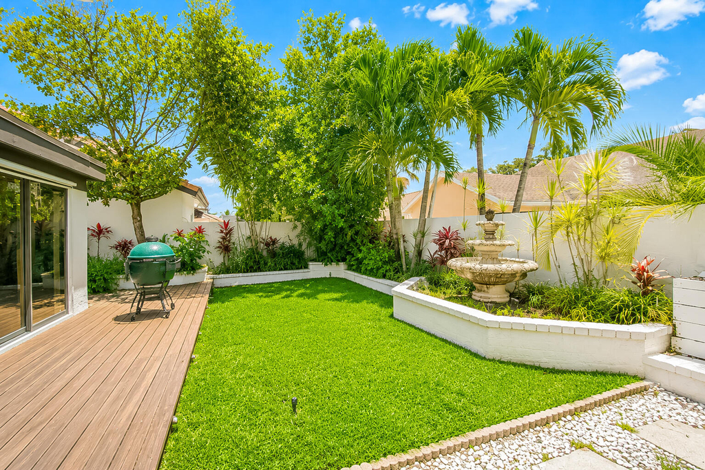 7678 Solimar Circle - Photo 30