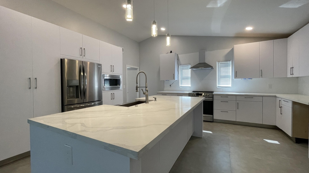 17548 32nd Lane N - Photo 1