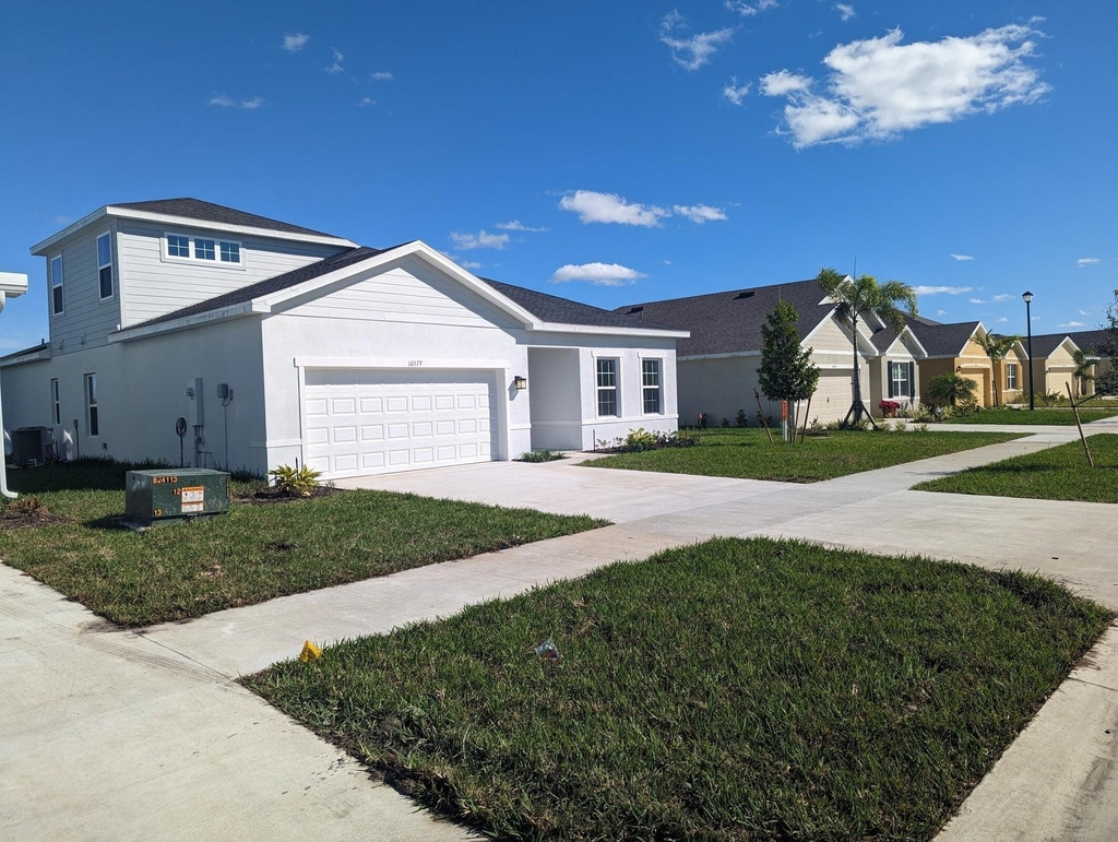 10579 Sw Vasari Way - Photo 1