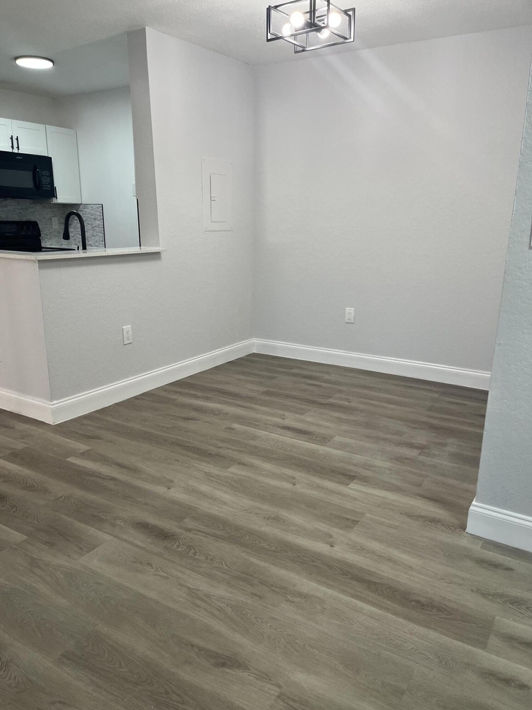 2820 N Oakland Forest Drive - Photo 2