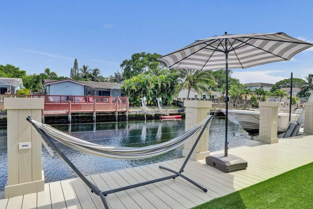 1430 Ne 57th Street - Photo 32