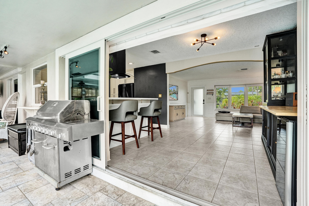 1430 Ne 57th Street - Photo 13