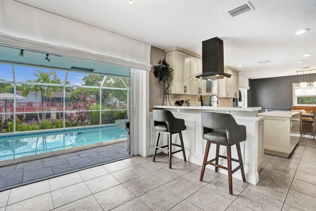 1430 Ne 57th Street - Photo 9