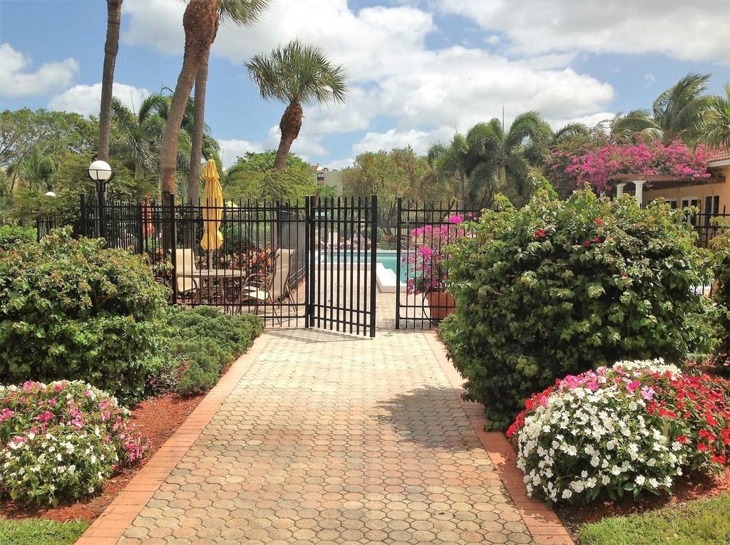 1915 Lavers Circle - Photo 15