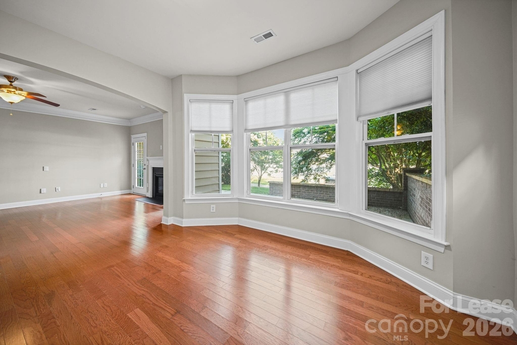 3405 Bidwell Avenue - Photo 10