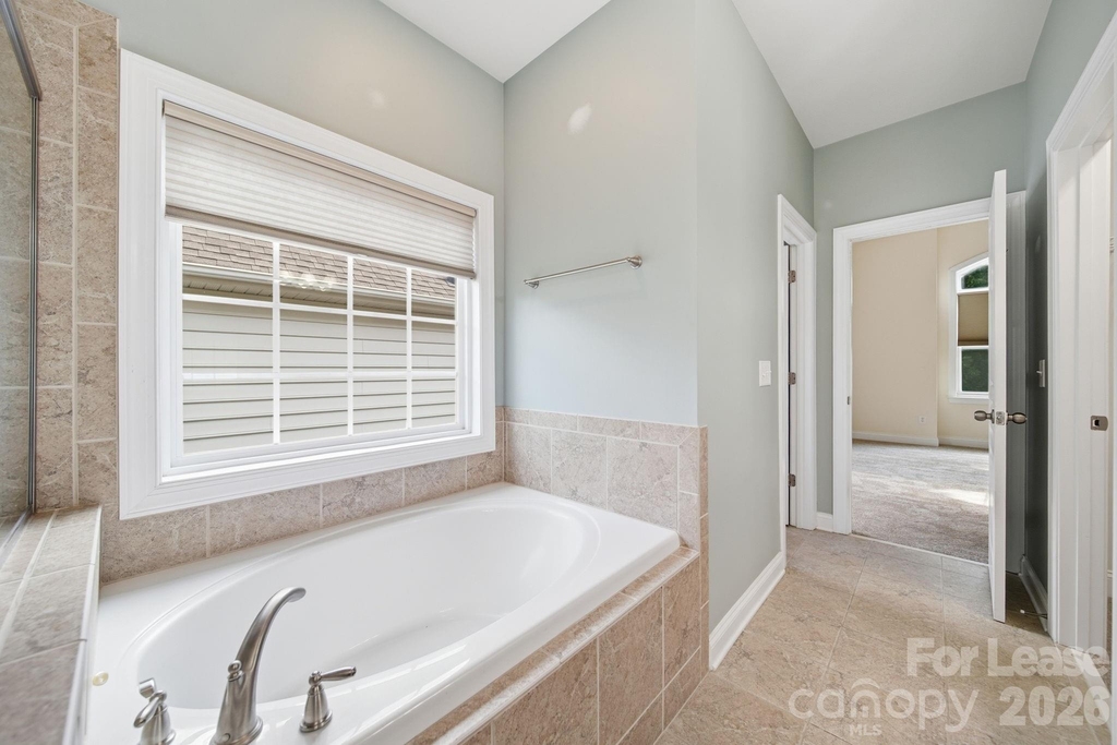 3405 Bidwell Avenue - Photo 29