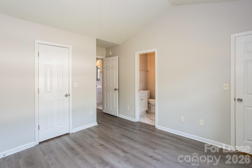 5429 Morning Breeze Lane - Photo 6